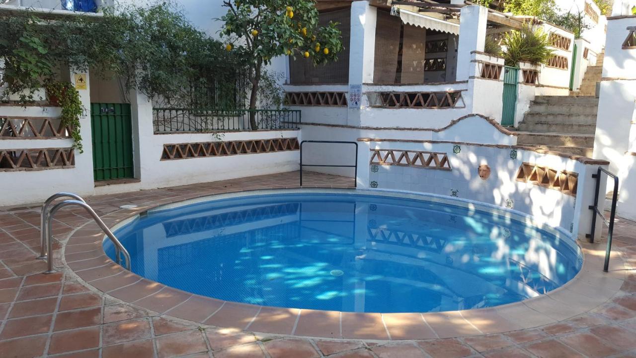 Semi-Detached Adosado Con Encanto -130 M2 - Wifi 600 Mb - Piscina Comunitaria - Patio Privado Torremolinos Extérieur photo